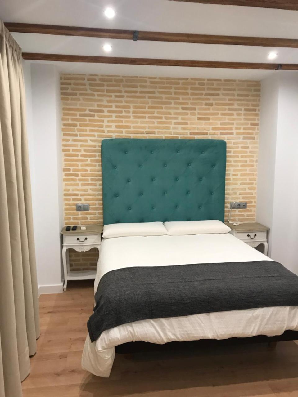 Acetres 5 Boutique Apartment